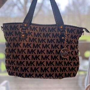 Michael kors handbag